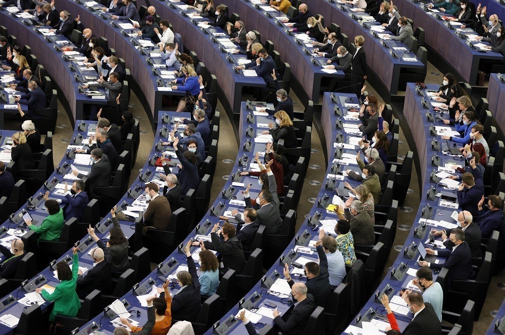 Ευρωπαϊκό Κοινοβούλιο: Σχέδιο 10 σημείων για την αντιμετώπιση της διαφθοράς