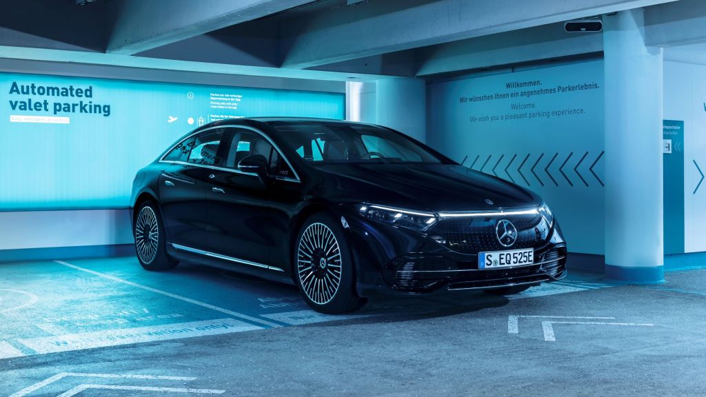 Το αυτόνομο σύστημα στάθμευσης της Mercedes-Benz και της Bosch πήρε το πράσινο φως