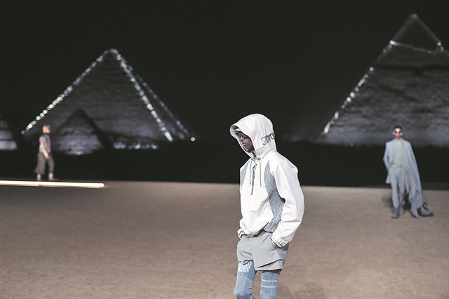 Christmas loading…