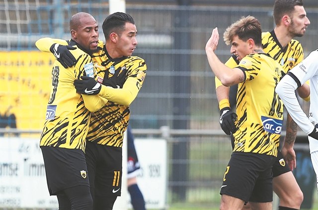 Μπρα ντε φερ στα δεξιά