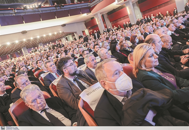 Παράσταση ενότητας στο Παλλάς