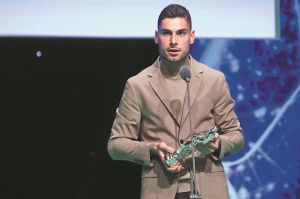 Το back to back του Μασούρα