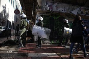 Ενταση στην ΑΣΟΕΕ: Κλειστή η Πατησίων – Σε συλλήψεις προχώρησε η ΕΛ.ΑΣ
