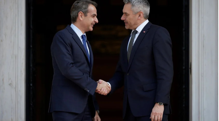 Ενεργειακό, μεταναστευτικό και διμερείς σχέσεις στη συνάντηση Μητσοτάκη – Νεχάμερ