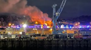 Τραγωδία μετά από έκρηξη σε πολυκατοικία: Ένας νεκρός και 12 αγνοούμενοι