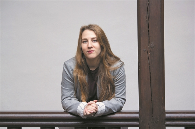 ΑΥΤΟ ΕΙΝΑΙ ΤΟ ΕΙΣΑΓΩΓΙΚΟ ΚΕΙΜΕΝΑΚΙ ΣΤΟ ΔΙΣΕΛΙΔΟ. ΝΑ ΜΠΕΙ ΔΛΔ ΑΡΙΣΤΕΡΑ