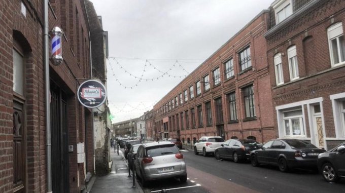 Τούρκος μαχαίρωσε με ψαλίδι στο λαιμό κομμωτή