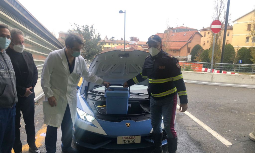 Mε Λαμποργκίνι παρέδωσαν όργανα για μεταμόσχευση