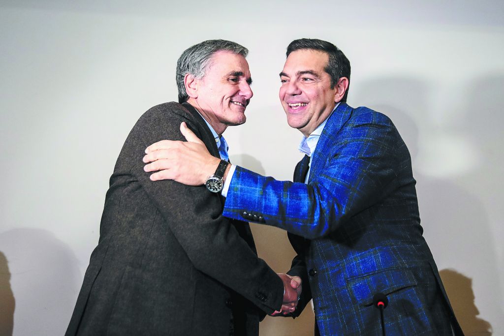 Ασκήσεις ομοψυχίας και ισορροπιών στον δρόμο για τις κάλπες