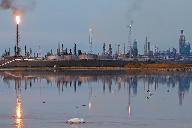 Στροφή στο πετρέλαιο για τη Βενεζουέλα μετά τις πολιτικές εξελίξεις