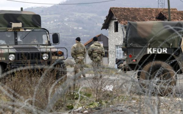 Σερβία: Ο αρχηγός του Γενικού Επιτελείου Εθνικής Άμυνας μεταβαίνει στα διοικητικά όρια του Κοσόβου