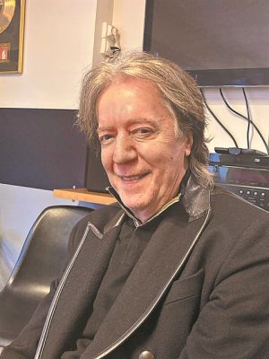 «Στη σκοτεινότερη στιγμή γίνε θεός»