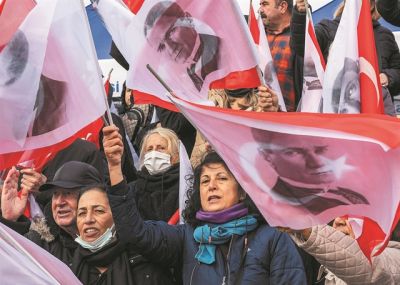 Μετά τον Ιμάμογλου, η σειρά των Κούρδων;