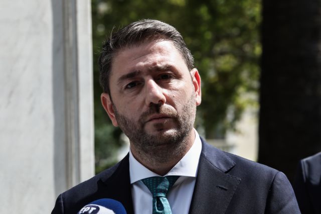 «Πράσινο» πρόγραμμα απέναντι στην πόλωση – Τι θα πει ο Ανδρουλάκης για το κόστος διαβίωσης