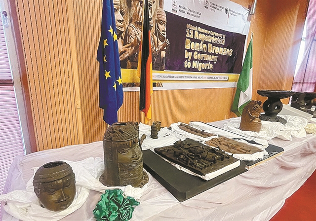 Η Γερμανία επέστρεψε στη Νιγηρία 21 κειμήλια του Μπενίν