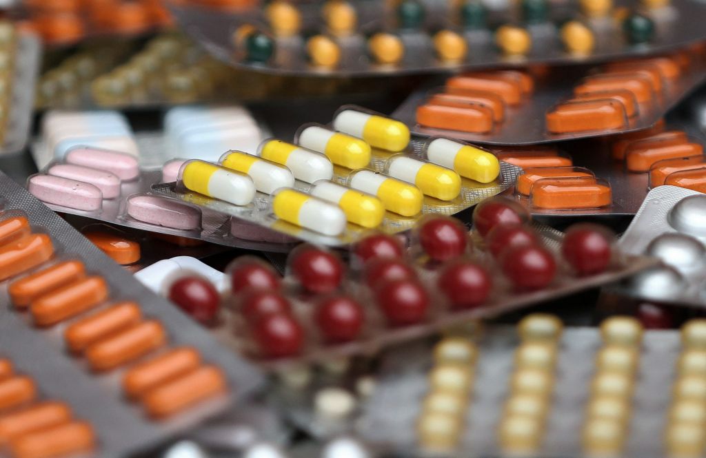 Οι φαρμακοβιομηχανίες ετοιμάζουν αυξήσεις σε 350 φάρμακα από το 2023 | tanea.gr