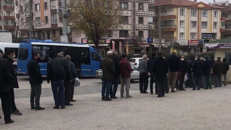 Και… ξαφνικά ο Ερντογάν θυμήθηκε τους μισθούς – Η αύξηση που ανακοίνωσε για το 2023