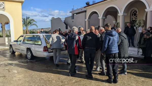 Κρήτη: Θρήνος στην κηδεία της αδικοχαμένης 21χρονης Εμμας