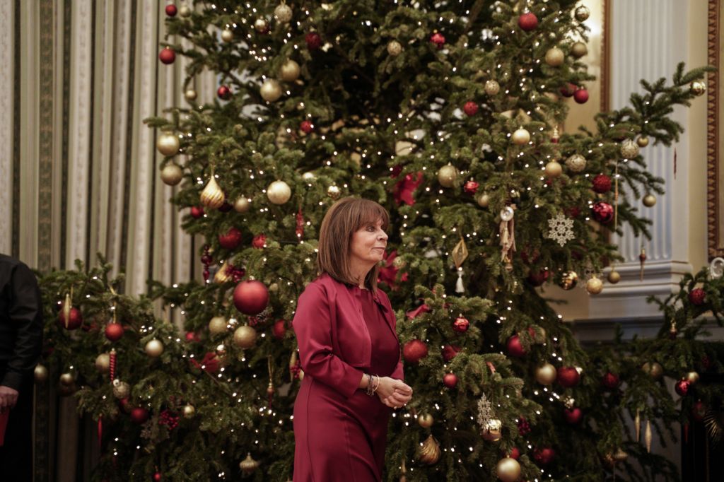 Σακελλαροπούλου για το 2023: Η ενότητα και η συνοχή μας συναρτώνται με την αλληλεγγύη