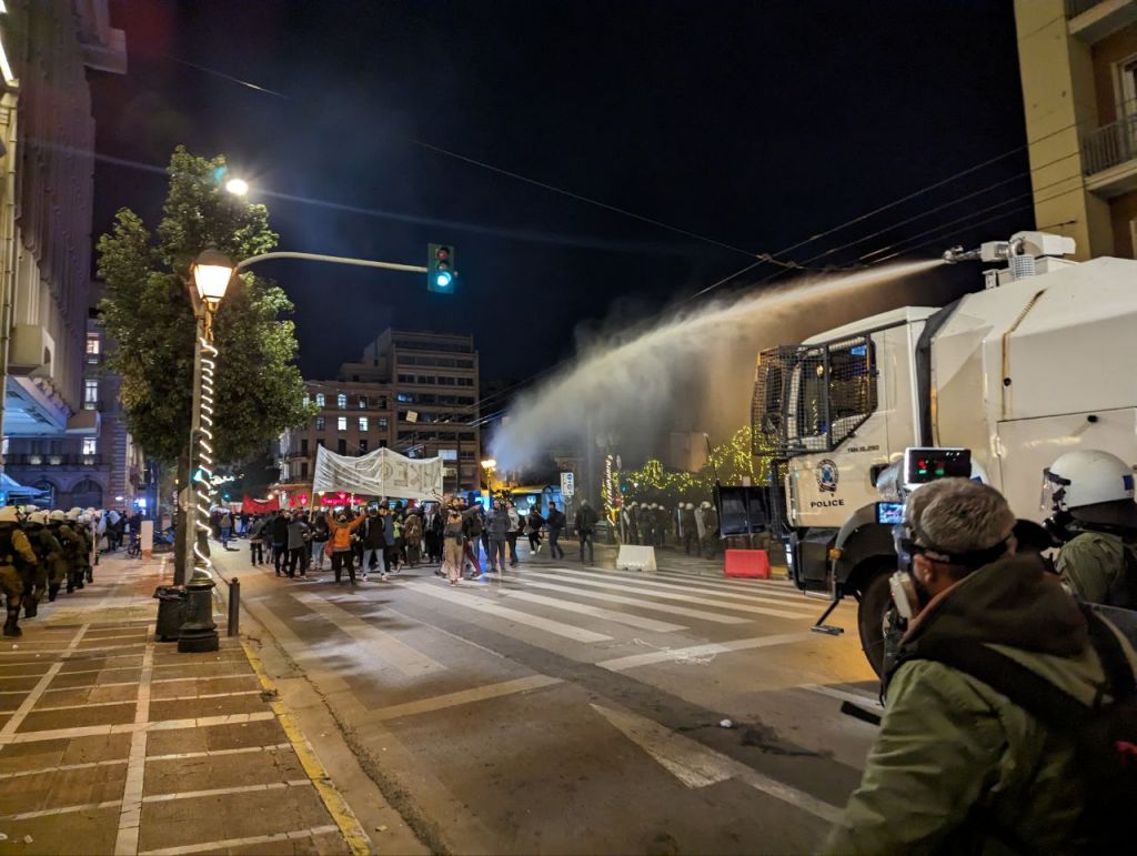 Επεισόδια στην πορεία για τον θάνατο του 16χρονου Ρομά