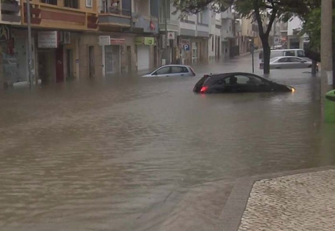Πλημμύρες στη Λισαβόνα – Ένας νεκρός