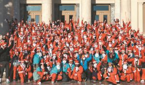 Ο Πειραιάς πλημμυρίζει αύριο με… Αγιοβασίληδες