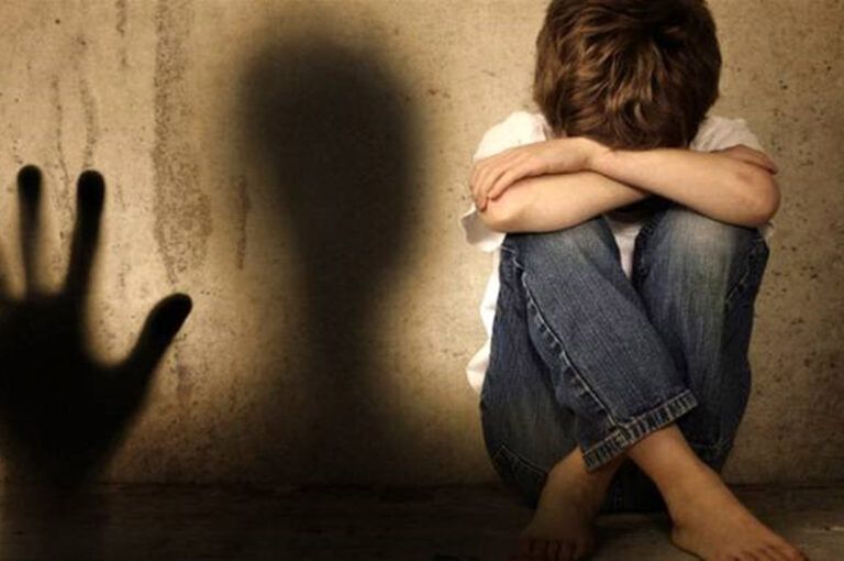 Ίλιον: Στον ανακριτή σήμερα οι ανήλικοι δράστες του ομαδικού βιασμού συμμαθητή τους