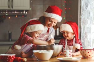 Πώς ωφελούν οι γιορτινές παραδόσεις τα παιδιά; Πώς θα δημιουργήσετε τις δικές σας