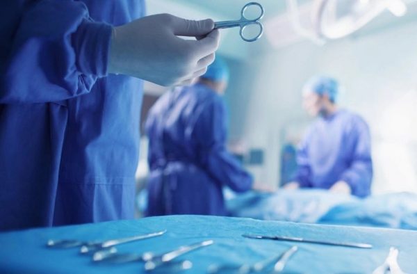 Αποσωληνώθηκε η 4χρονη που κινδύνευσε να πνιγεί με φυστίκι