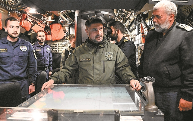 Οι Βρυξέλλες περιμένουν την έρευνα για την εξαγωγή του Predator