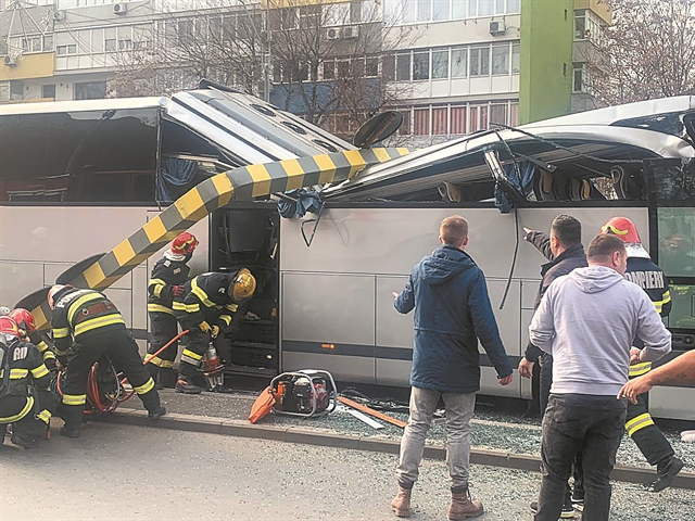 «Η οροφή του λεωφορείου βάραινε διαρκώς πάνω μου»