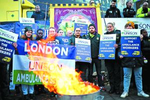 Τα συνδικάτα ξανακερδίζουν τη χαμένη τους δύναμη
