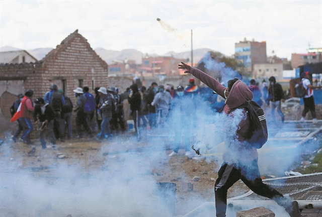 Συνεχίζεται το αιματοκύλισμα στο Περού