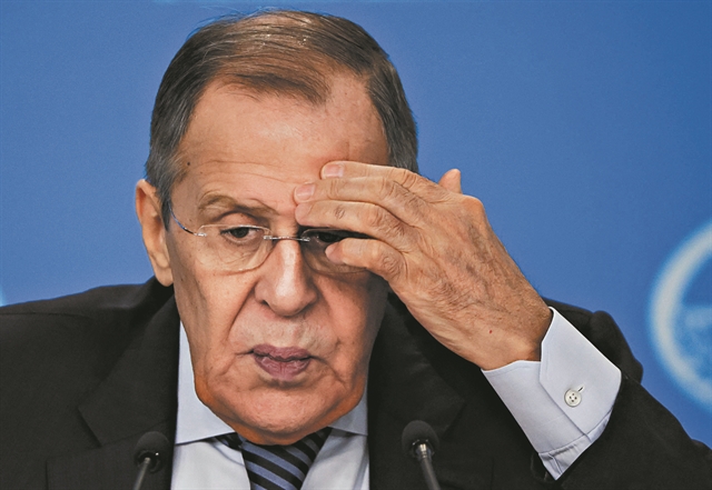 Το παραλήρημα και η σύγκριση της Δύσης με τους Ναζί!