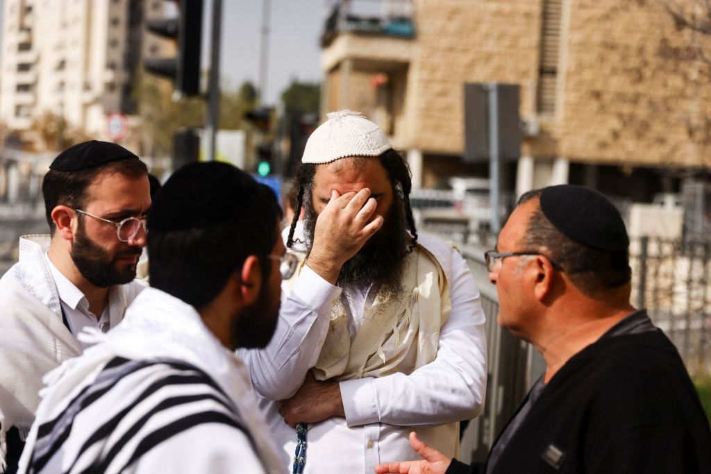Ισραήλ: 42 συλλήψεις για την επίθεση στη συναγωγή – Συμπαράσταση από τον Μπάιντεν
