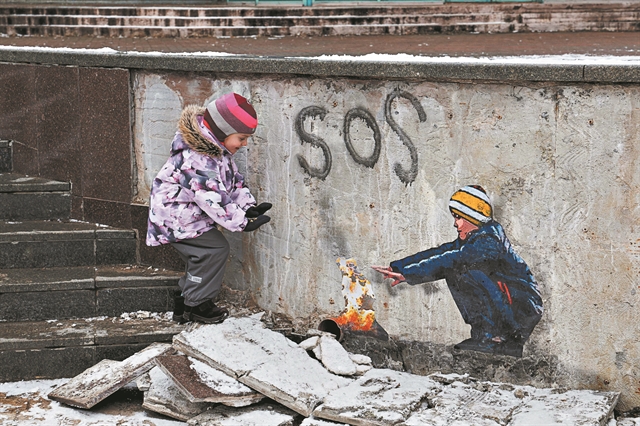 Οι Γάλλοι δεν αποκλείουν να δώσουν στους Ουκρανούς μαχητικά αεροσκάφη