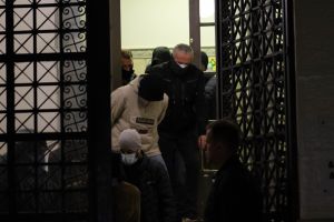 Πάτρα: Στον εισαγγελέα οι έξι αντιεξουσιαστές-ληστές