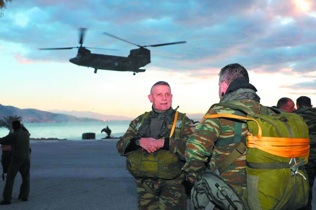 «Ψήφος εμπιστοσύνης» στον στρατηγό Φλώρο