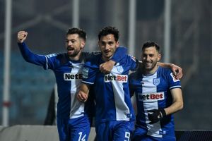 Ο ΠΑΣ «έκοψε τα φτερά» της ΑΕΚ (2-1)