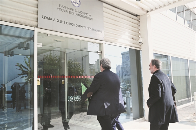 Δικαστικό μέτωπο κατά του «πολακισμού»