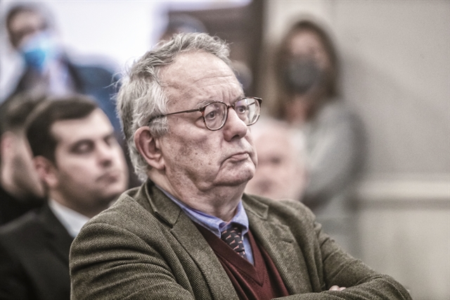 Ο Ντογιάκος, η ΑΔΑΕ και η… αλογόμυγα της εξουσίας