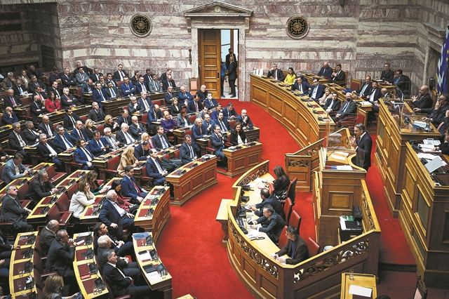 Ψάχνουν «ασφαλιστικές δικλίδες»