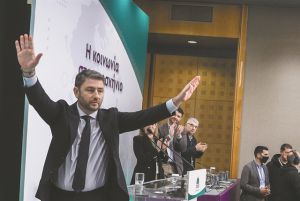 Οργή στο ΠΑΣΟΚ για τους υπαινιγμούς του ΣΥΡΙΖΑ