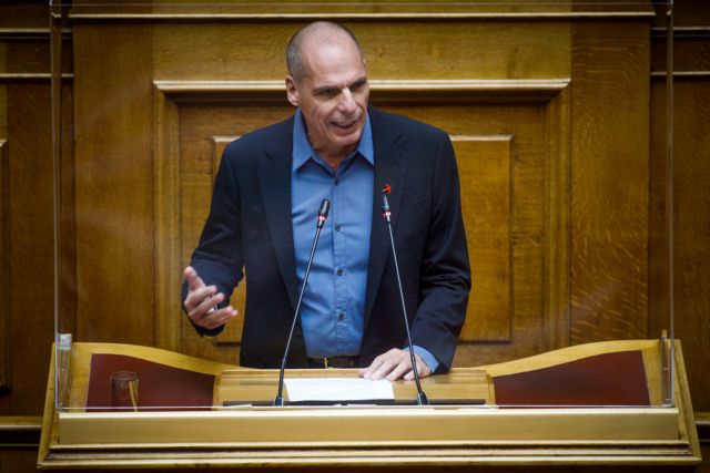 Γιάνης Βαρουφάκης: «Θα υπερψηφίσουμε την μομφή, αλλά δεν αρκεί»