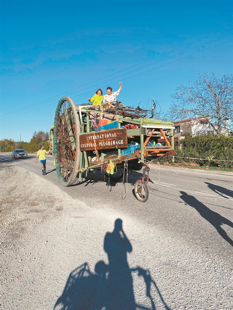 «Η Ελλάδα είναι η γη της επαγγελίας»