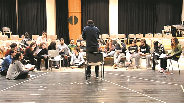 Θέλουμε ν΄ ανοίξει η συζήτηση;