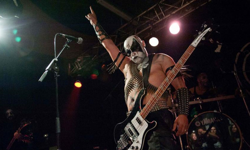 Μυστικές συναυλίες από το συγκρότημα του νεοναζί «Καιάδα» στο Μεξικό – Τι γράφει η El País