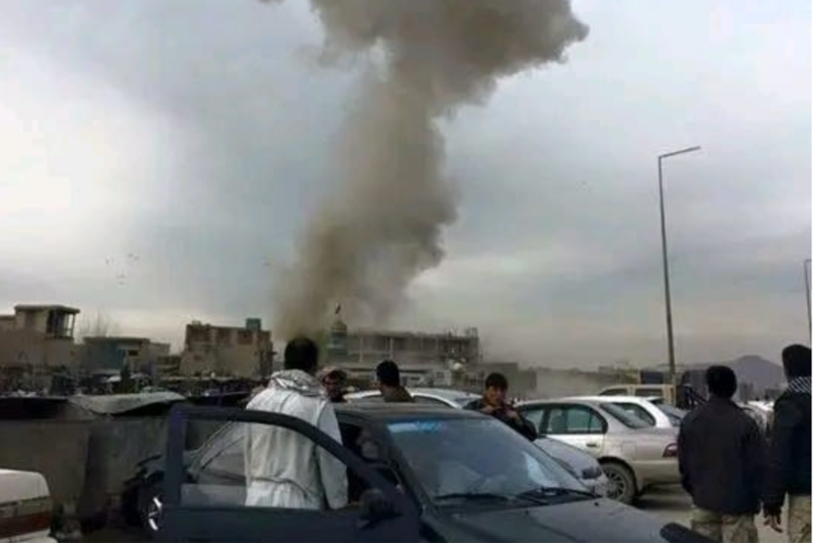 Αφγανιστάν: Πολύνεκρη έκρηξη στο στρατιωτικό αεροδρόμιο της Καμπούλ