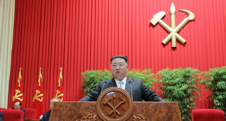 Βόρεια Κορέα: Ο Κιμ Γιονγκ Ουν ζητά να εκτελούνται όσοι βλέπουν πορνό