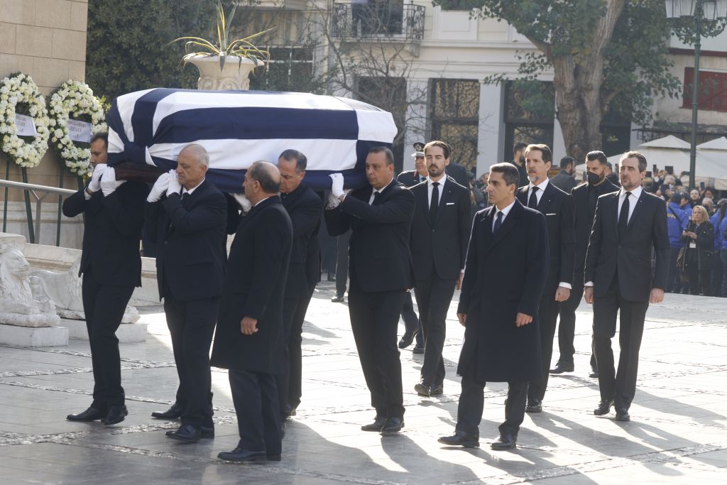 Τέως βασιλιάς Κωνσταντίνος: Τα nea.gr live μέσα στη Μητρόπολη Αθηνών – Η τελετή της κηδείας